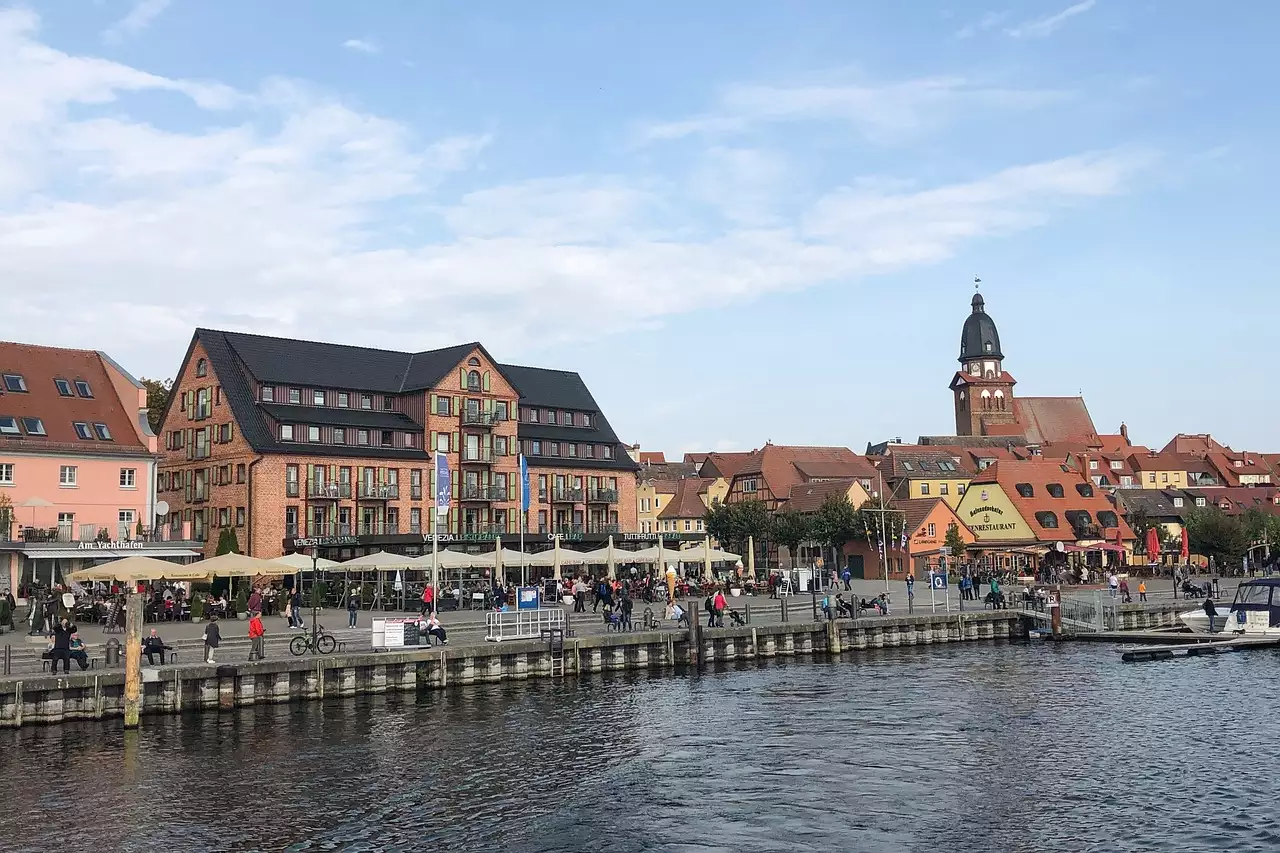 Wat zijn mooie wandelroutes / fietsroutes in Waren (Müritz) (Mecklenburg-Voor-Pommeren)