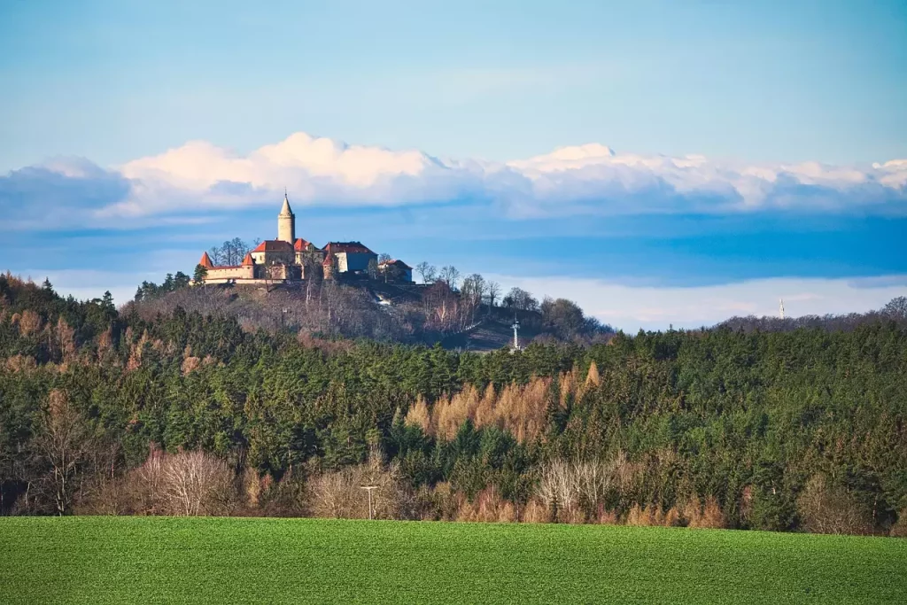 Wat zijn mooie wandelroutes / fietsroutes in Kahla (Thüringen)