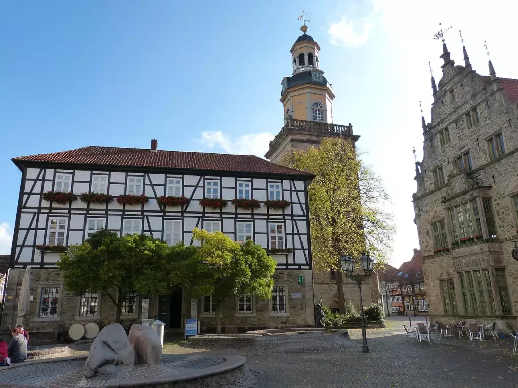 Wat zijn mooie wandelroutes / fietsroutes in Rinteln (Nedersaksen)