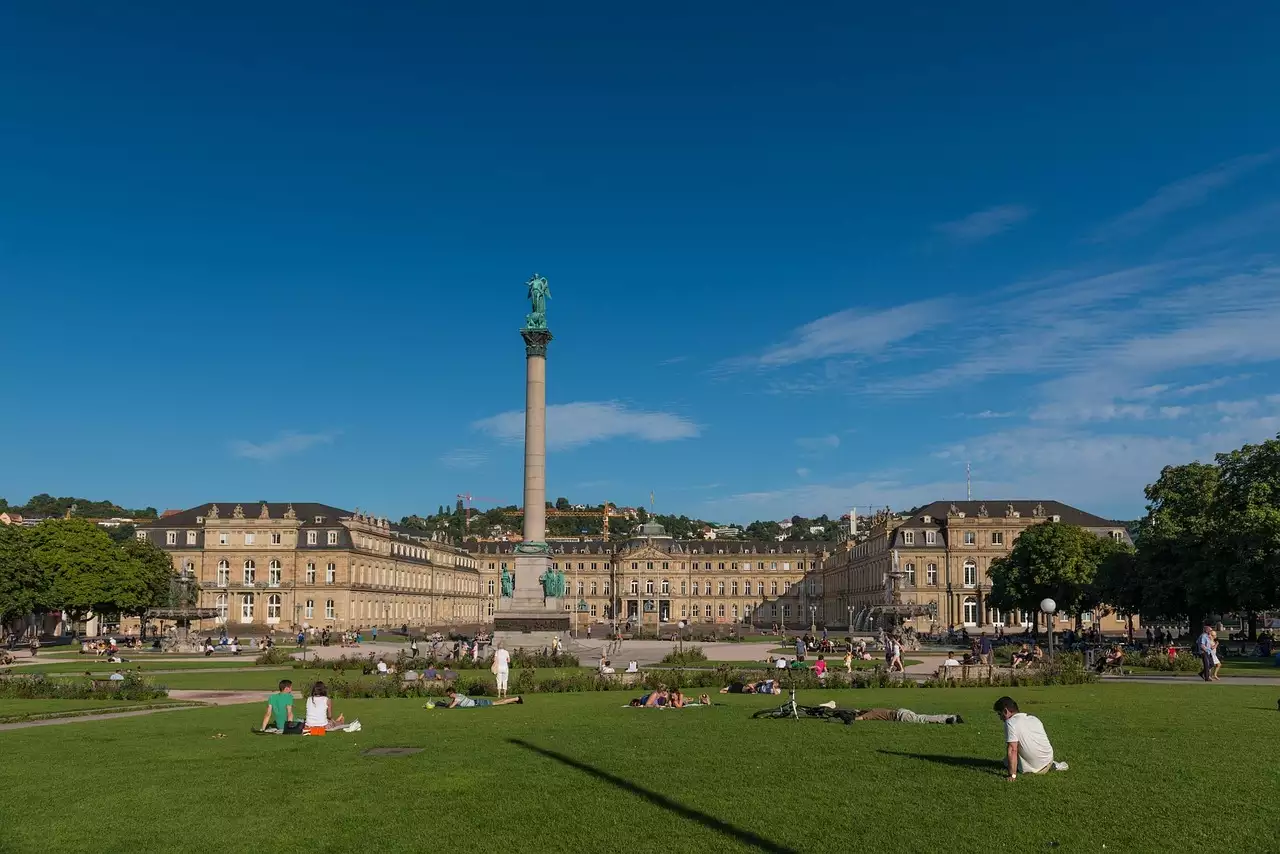 Wat zijn toeristische bezienswaardigheden in Stuttgart (hoofdstad van Baden-Württemberg)