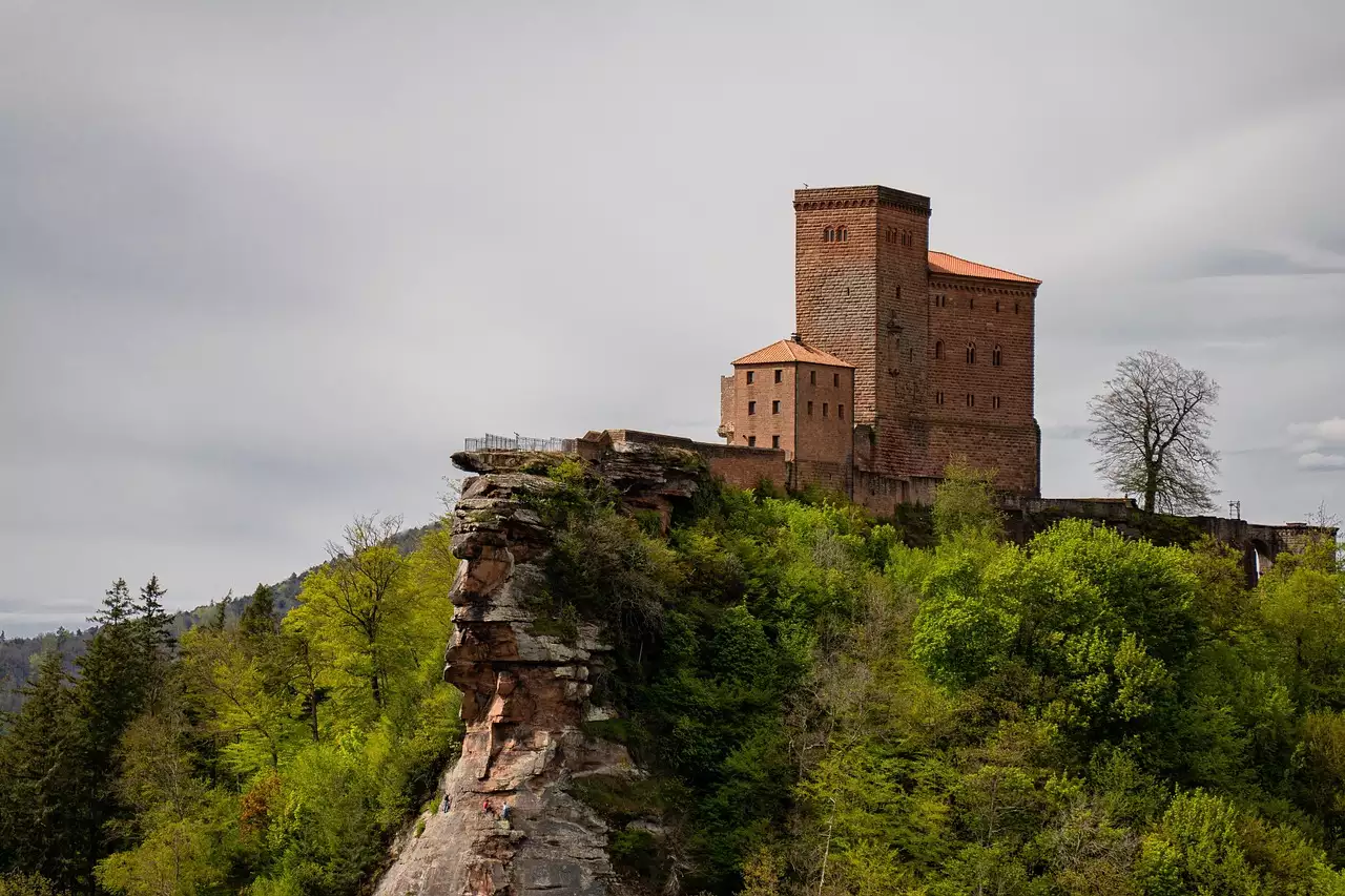 Wat is de geschiedenis van Annweiler am Trifels (Rijnland-Palts)