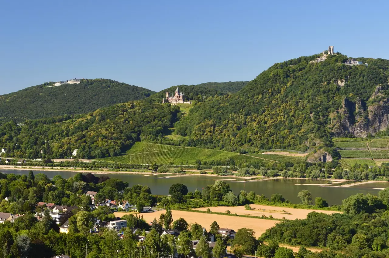 Wat zijn mooie wandelroutes / fietsroutes in Bonn (Noordrijn-Westfalen)
