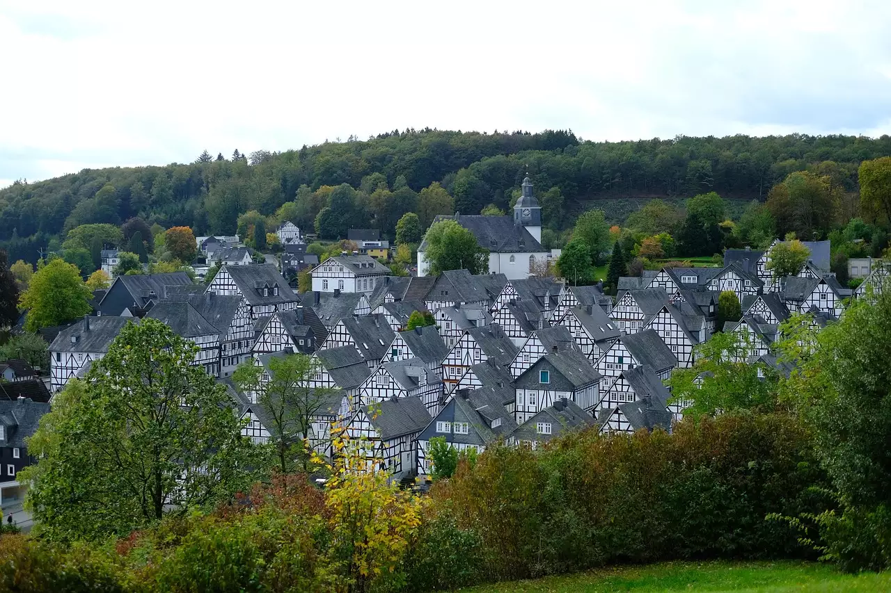 Wat zijn mooie wandelroutes / fietsroutes in Freudenberg (Noordrijn-Westfalen)