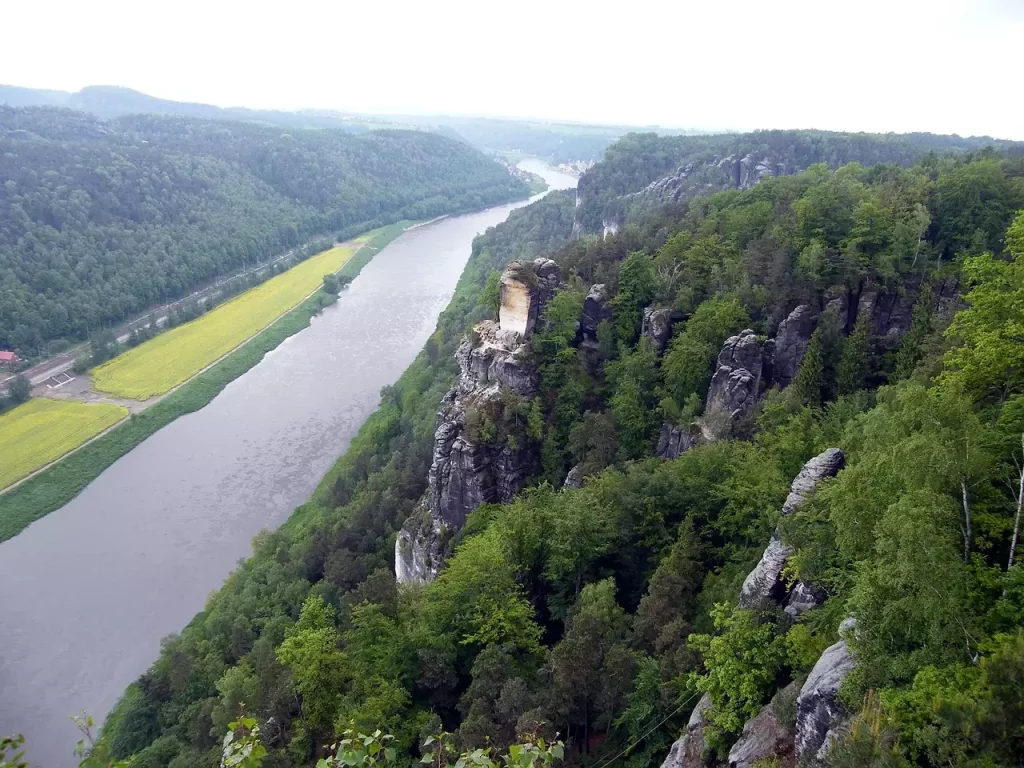 Wat zijn mooie wandelroutes / fietsroutes in Pirna (Saksen)