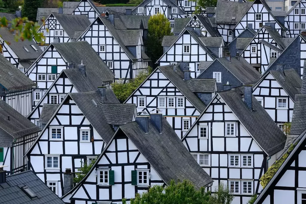 Wat zijn toeristische bezienswaardigheden in Freudenberg (Noordrijn-Westfalen)