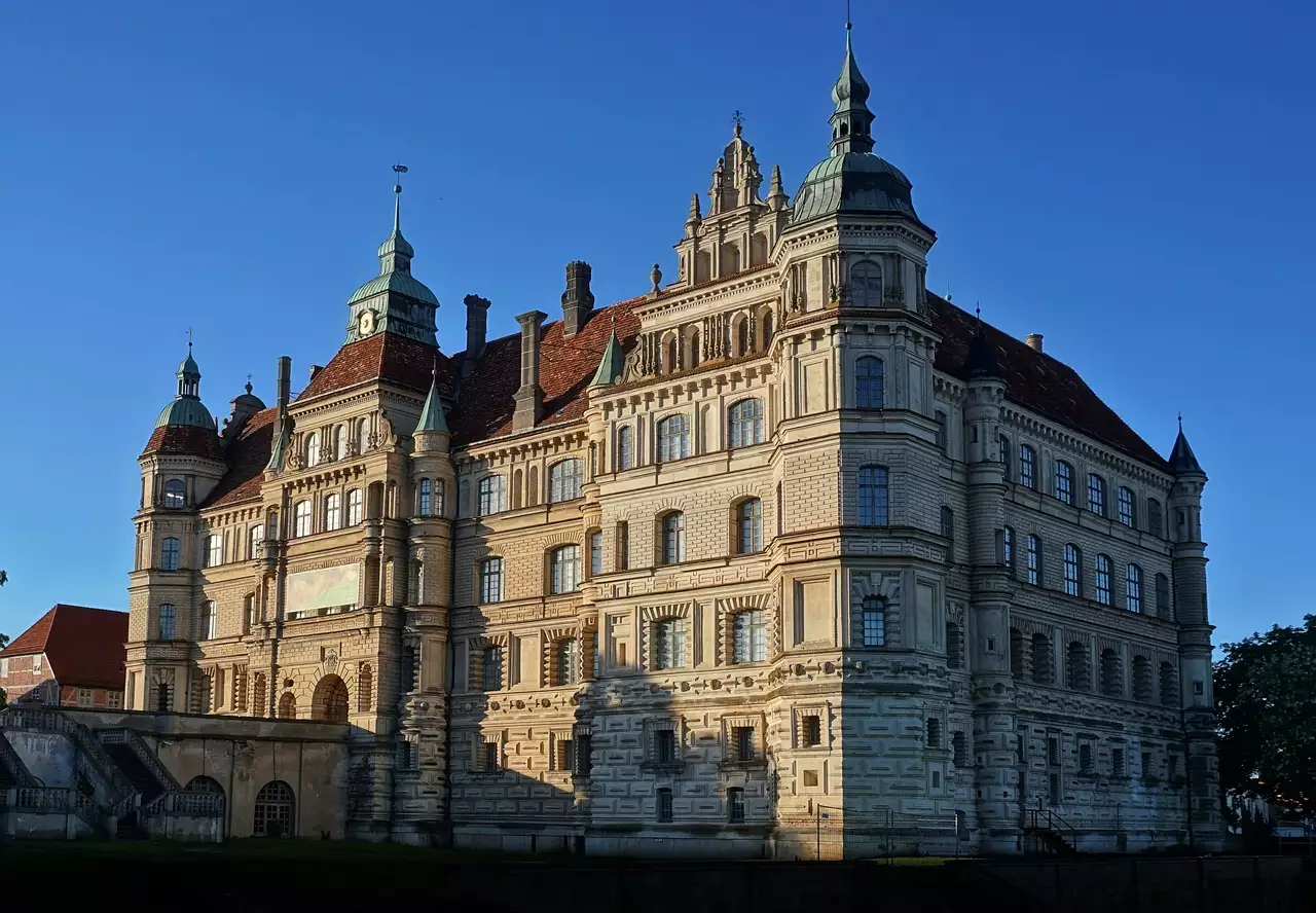 Wat zijn toeristische bezienswaardigheden in Güstrow (Mecklenburg-Voor-Pommeren)
