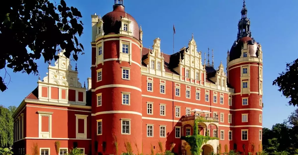 Wat zijn toeristische bezienswaardigheden in Roßwein (Saksen)