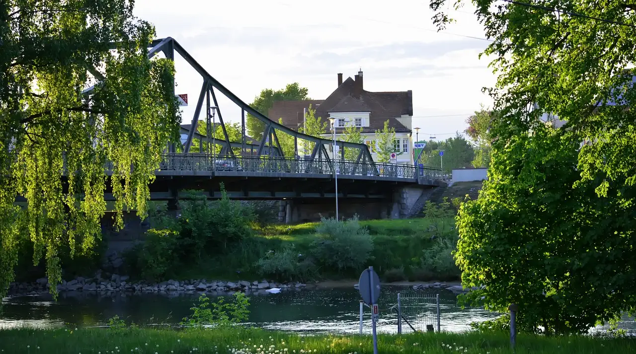 Wat zijn toeristische bezienswaardigheden in Landau an der Isar (Beieren)